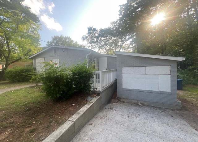 Property at 366 Hamilton E Holmes Dr NW, Atlanta, GA 30318, 4 beds, 2 baths