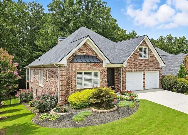 Property at 1095 Grace Hill Dr, Roswell, GA 30075, 5 beds, 4.5 baths