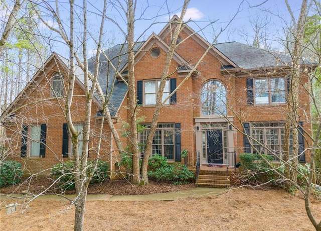 Property at 785 Charleston Dr, Roswell, GA 30075, 6 beds, 4 baths