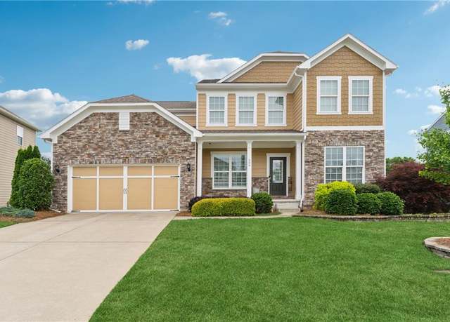 Property at 506 Spring View Dr, Woodstock, GA 30188, 4 beds, 2.5 baths