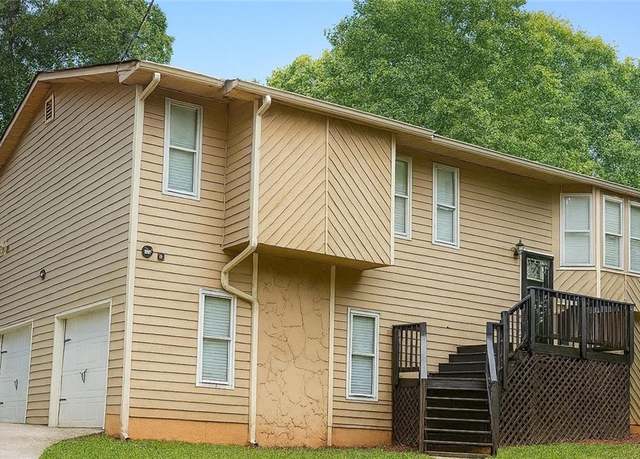 Property at 4007 Stacy Ln, Snellville, GA 30039, 5 beds, 2.5 baths