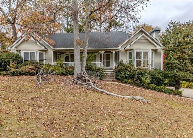 Property at 271 Kings Walk, Douglasville, GA 30134, 4 beds, 2 baths
