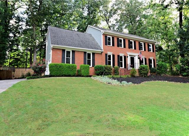 Property at 2329 Milstead Cir NE, Marietta, GA 30066, 5 beds, 2.5 baths