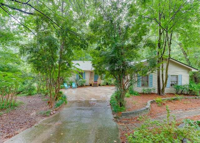 Property at 4442 Hidden Oaks Dr, Flowery Branch, GA 30542, 3 beds, 2 baths