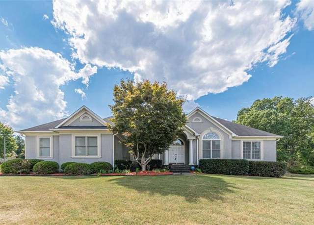 Property at 5170 Stone Croft Trl, Atlanta, GA 30331, 3 beds, 2.5 baths