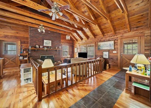 Property at 1200 Lovell Rd SE, Rome, GA 30161, 3 beds, 2 baths