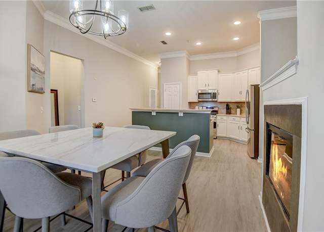 Property at 1910 Cedar Glenn Way #4401, Atlanta, GA 30339, 3 beds, 2 baths
