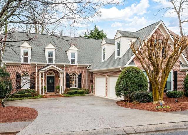Property at 1207 Woodlawn Dr NE, Marietta, GA 30068, 5 beds, 4.5 baths