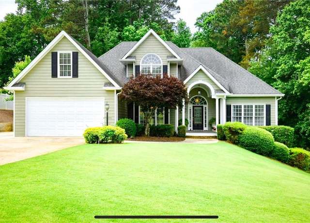 Property at 5012 Southern Trace Dr, Gainesville, GA 30504, 4 beds, 2.5 baths