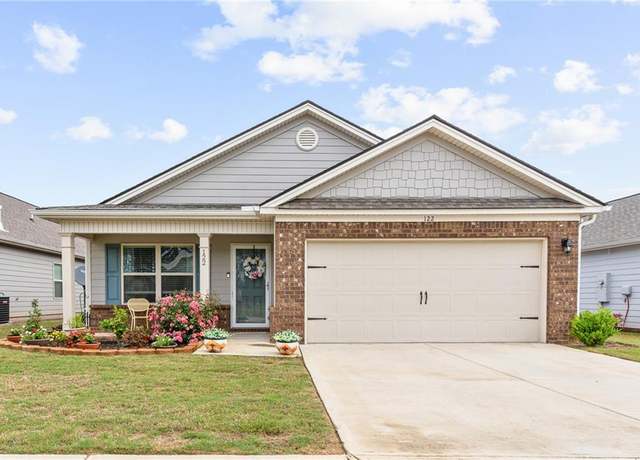 Property at 122 Widener Memorial Pkwy, Winder, GA 30680, 3 beds, 2 baths