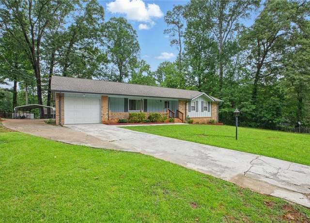 Property at 1960 Oak Leaf Ct SW, Marietta, GA 30008, 3 beds, 2 baths