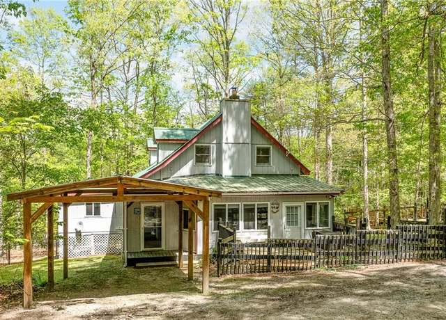 Property at 847 N Quail Trl, Clarkesville, GA 30523, 3 beds, 2 baths