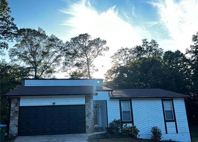 Property at 4907 Wycliffe Dr SW, Stone Mountain, GA 30087, 3 beds, 2 baths