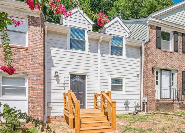 Property at 1452 Bentley Ln, Marietta, GA 30067, 2 beds, 1.5 baths