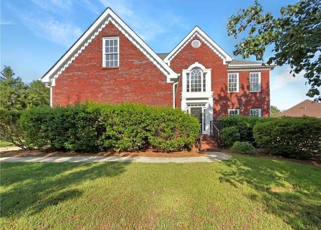 Property at 935 Brookwood Run Dr SW, Lilburn, GA 30047, 4 beds, 2.5 baths