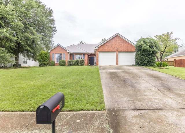 Property at 205 Woods Edge Way, Warner Robins, GA 31088, 3 beds, 2 baths