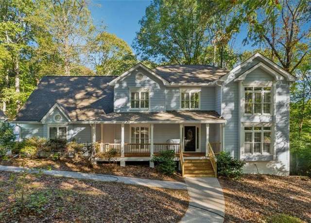 Property at 4715 Creek Wood Dr, Gainesville, GA 30507, 5 beds, 4 baths