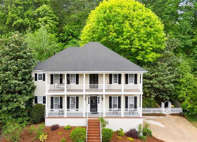 Property at 2870 Abbottswell Dr, Alpharetta, GA 30022, 4 beds, 3.5 baths
