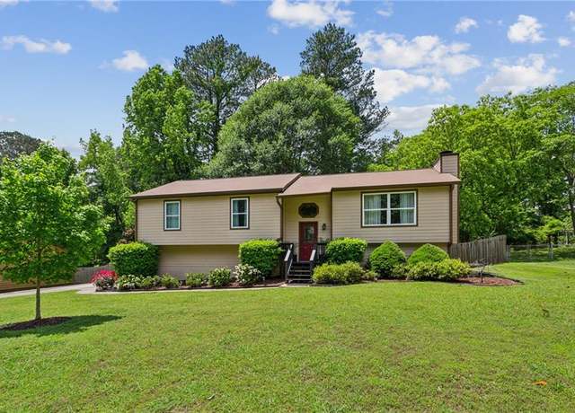 Property at 4192 Alaina Cir, Austell, GA 30106, 3 beds, 2 baths