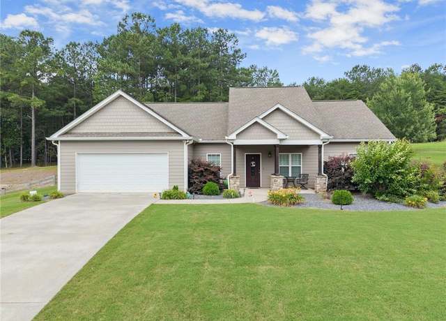 Property at 404 Miller Dr, Dawsonville, GA 30534, 3 beds, 2 baths