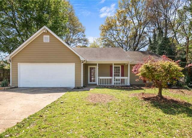 Property at 500 Rosehill Dr, Mcdonough, GA 30253, 3 beds, 2 baths