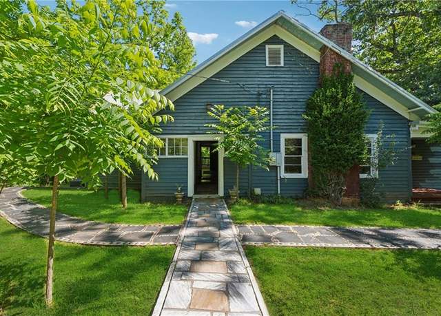 Property at 13795 Arnold Mill Rd, Roswell, GA 30075, 4 beds, 1 bath