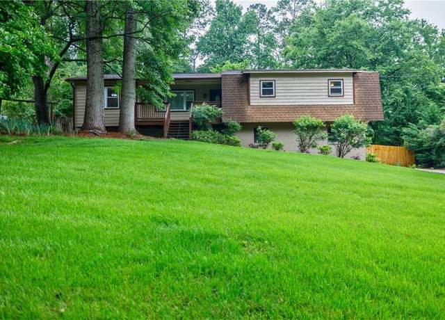 Property at 407 Doris Dr, Woodstock, GA 30188, 3 beds, 2 baths