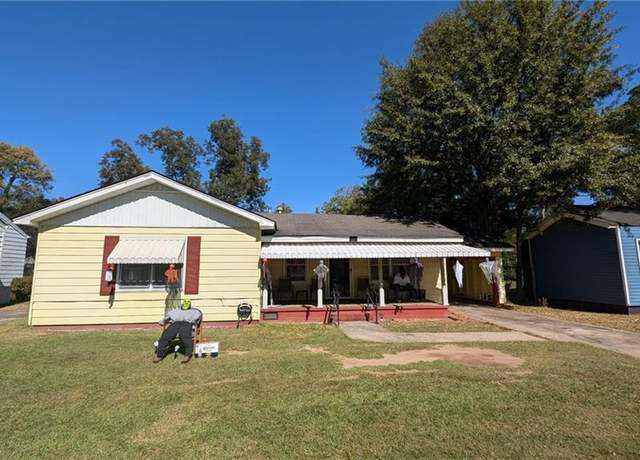 Property at 541 Lynmore Cir, Macon, GA 31206, 2 beds, 1 bath