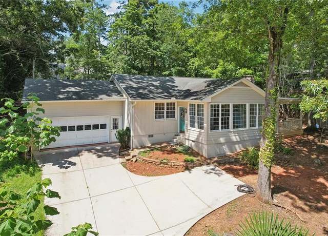 Property at 3638 Cameron Cir, Gainesville, GA 30506, 2 beds, 2 baths