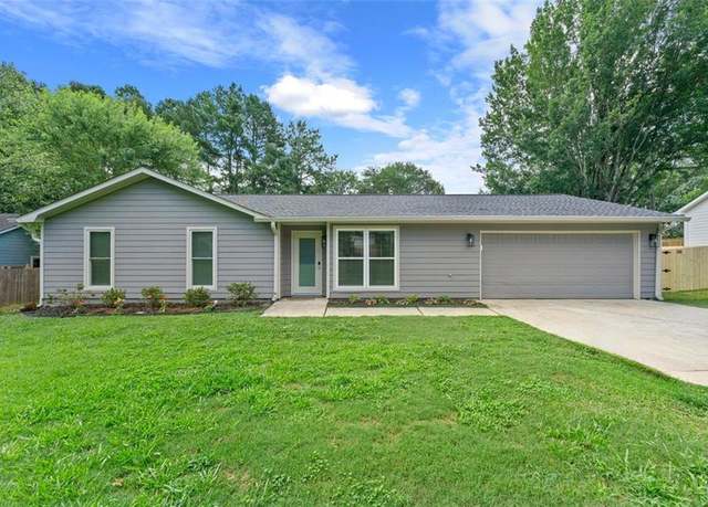 Property at 21 Parkmont Dr, Roswell, GA 30076, 4 beds, 2 baths
