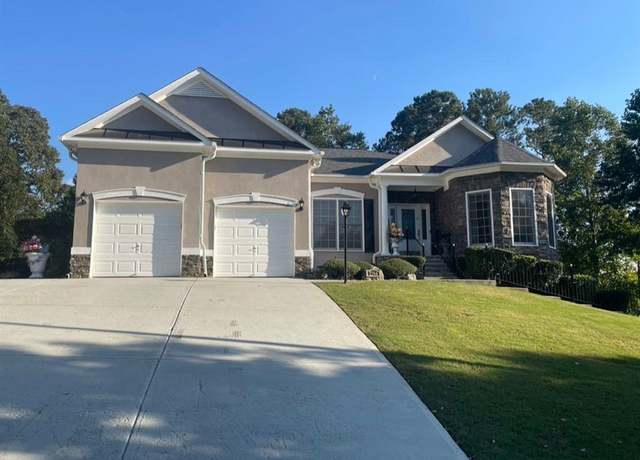 Property at 7766 The Lakes Dr, Fairburn, GA 30213, 6 beds, 4 baths