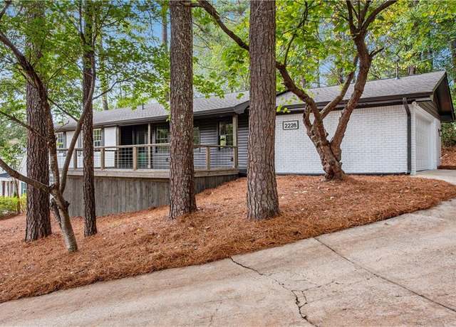 Property at 2228 Old Dallas Rd SW, Marietta, GA 30064, 4 beds, 3 baths