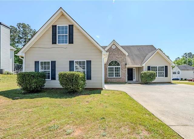 Property at 811 Betsy Ross Trl, Hampton, GA 30228, 3 beds, 2 baths
