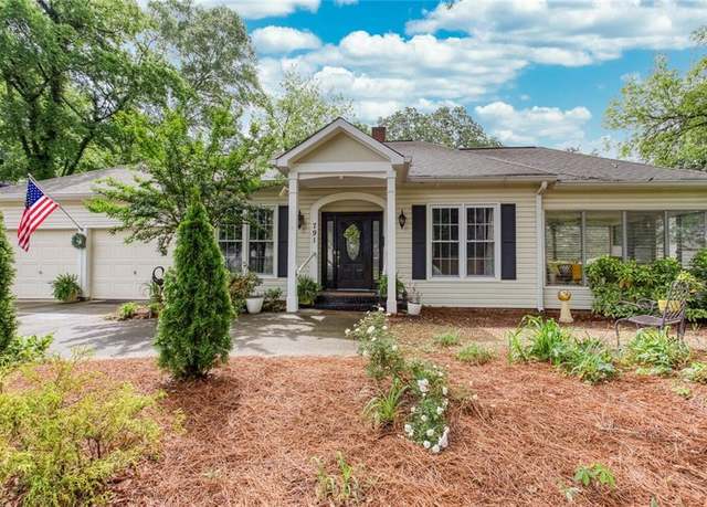 Property at 791 E Main St, Canton, GA 30114, 3 beds, 3 baths
