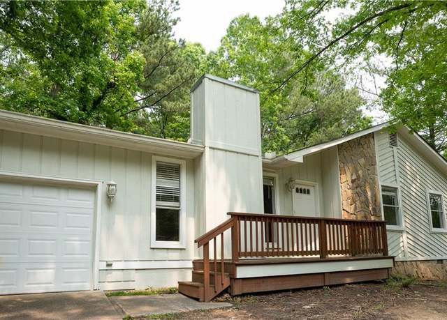 Property at 3963 Ferncliff Rd, Snellville, GA 30039, 3 beds, 2 baths