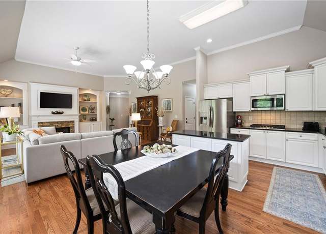 Property at 6245 Hampton Golf Club Dr, Cumming, GA 30041, 5 beds, 4 baths