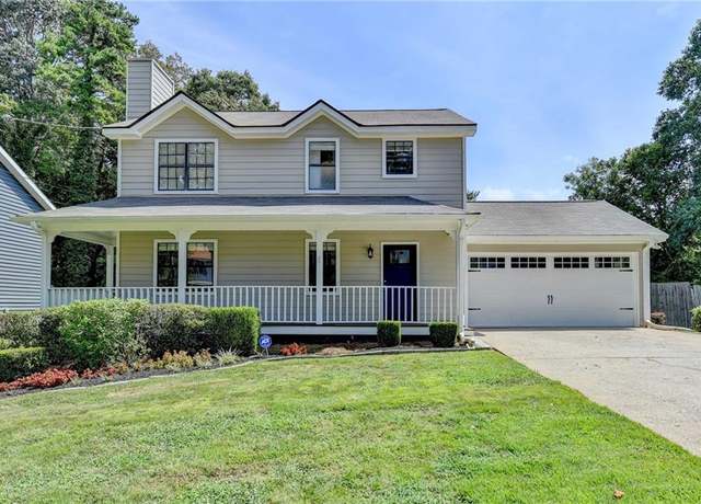 Property at 424 Comanche Trl, Lawrenceville, GA 30044, 3 beds, 2.5 baths