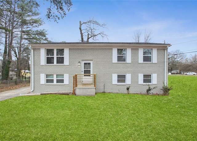 Property at 216 Scarsdale Dr, Riverdale, GA 30274, 6 beds, 2 baths