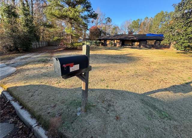 Property at 4956 Great Meadows Rd, Lithonia, GA 30038, 3 beds, 2 baths