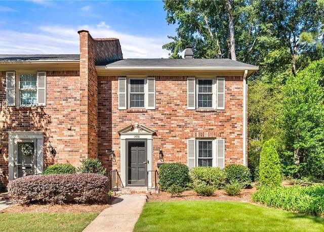 Property at 1498 Leafmore Pl, Decatur, GA 30033, 2 beds, 2.5 baths