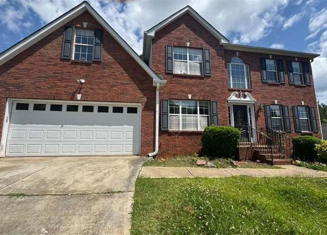 Property at 5704 Winchester Pl, Lithonia, GA 30038, 5 beds, 3 baths