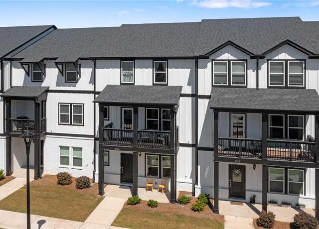 Property at 823 Mackay Crk, Woodstock, GA 30188, 4 beds, 3.5 baths