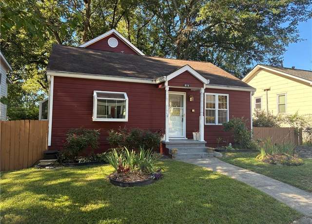 Property at 816 Berkeley Ave NW, Atlanta, GA 30318, 5 beds, 3 baths