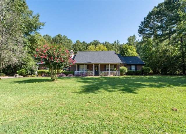 Property at 1003 Ola Dale Dr, Mcdonough, GA 30252, 4 beds, 2 baths