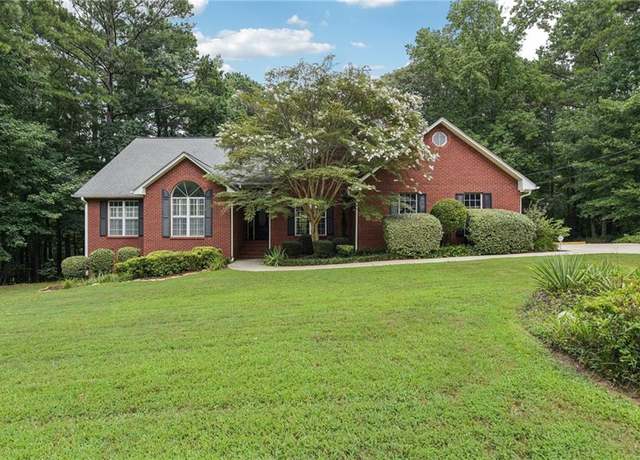 Property at 2415 Mitchell Rd, Lawrenceville, GA 30043, 5 beds, 3 baths