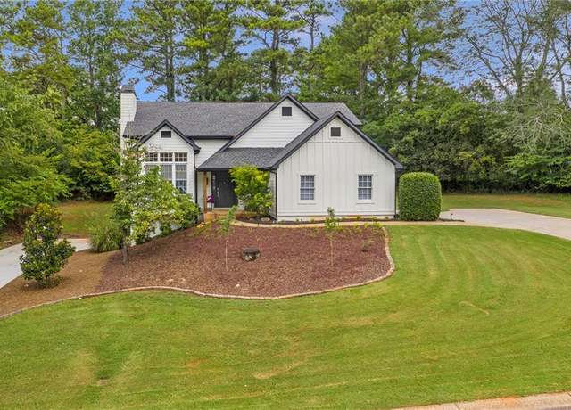 Property at 1508 Casper Hill Dr, Buford, GA 30519, 3 beds, 2 baths