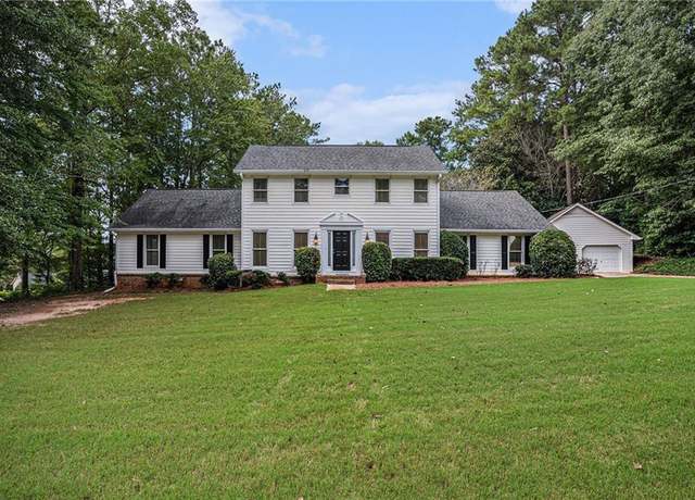 Property at 654 Clubhouse Dr SE, Conyers, GA 30094, 4 beds, 3 baths