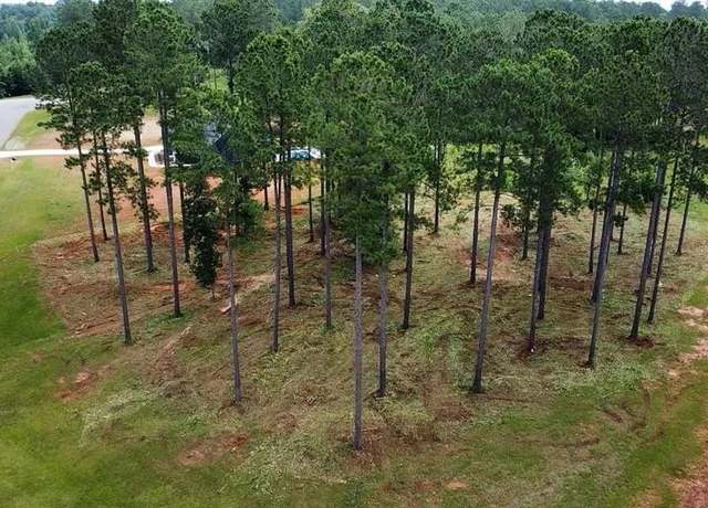 Property at 11 Bluewater Blvd, Eatonton, GA 31024