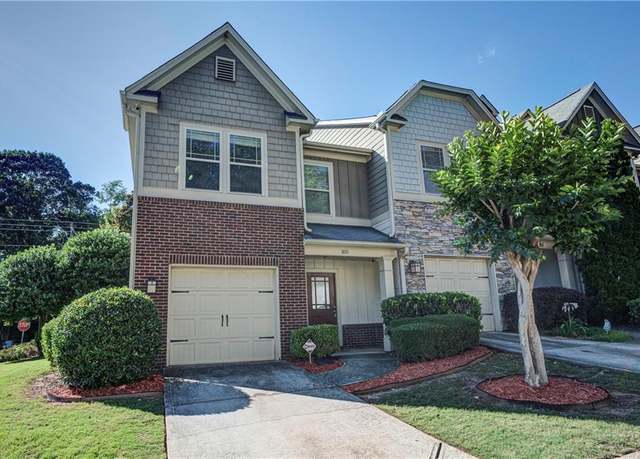 Property at 1071 N Village Dr, Decatur, GA 30032, 3 beds, 2.5 baths