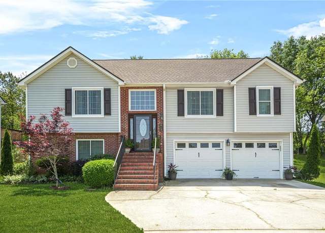 Property at 2713 Silver Queen Rd, Ellenwood, GA 30294, 5 beds, 3 baths